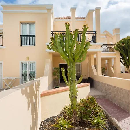 Yucca Park Aparthotel 3*