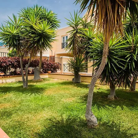 Aparthotel Yucca Park 3*