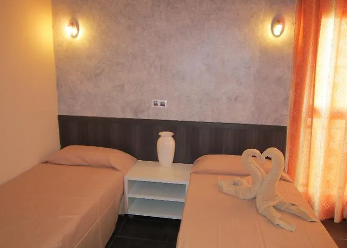 Yucca Park شقة فندقية 3*