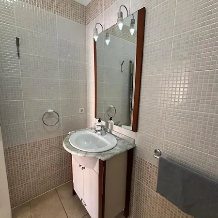 Yucca Park אדחה