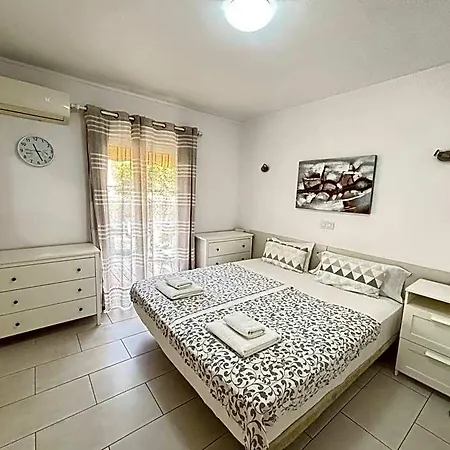 Yucca Park Aparthotel