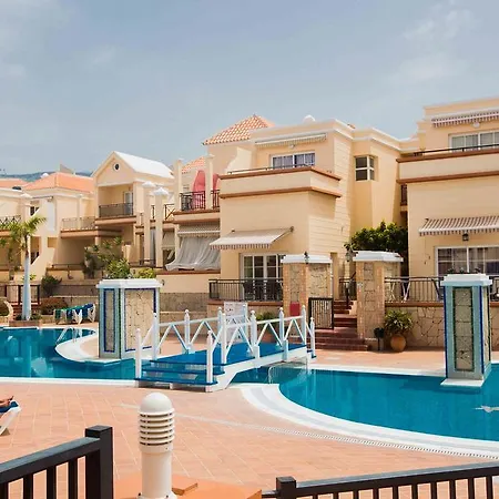 Yucca Park מלון דירות 3*