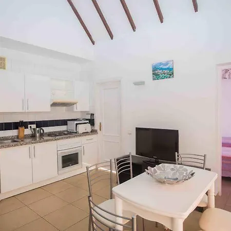 Yucca Park 3* 아데제