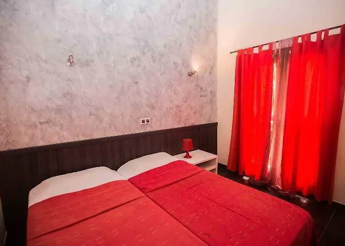 丝兰公园公寓式酒店 3*