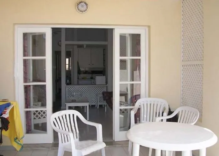 Yucca Park Aparthotel 3*