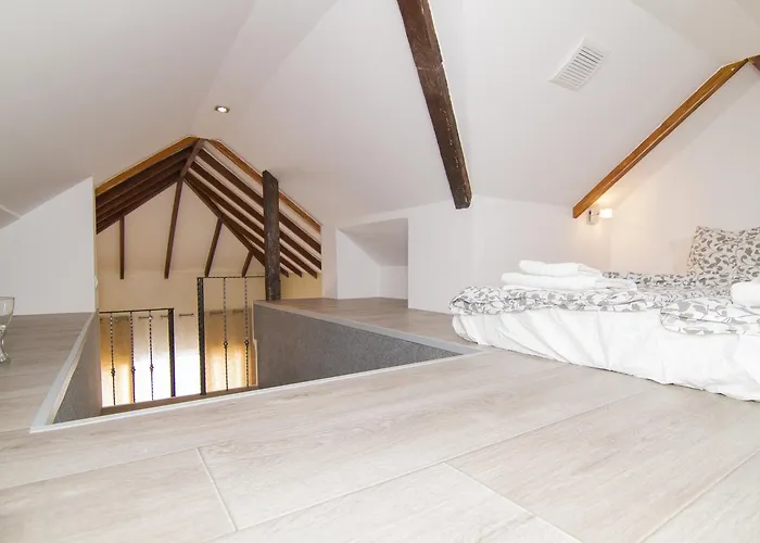 Yucca Park アパートホテル